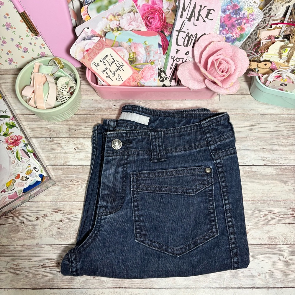 Old Navy Mid Rise Denim Bermuda Jean Shorts Dark Blue Women’s Sz.2 Front Pockets - Picture 8 of 8